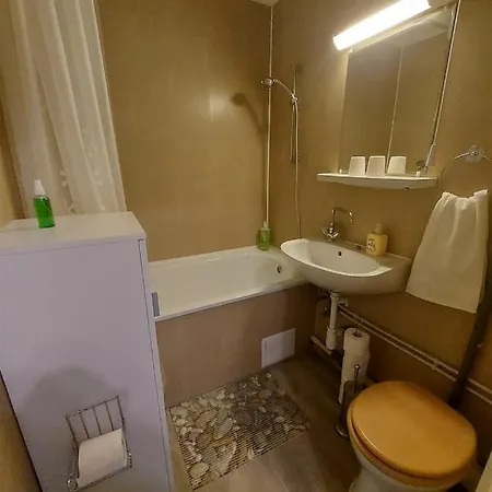 Hóvirág Apartman Appartamento *