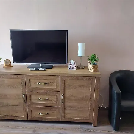 Hóvirág Apartman Appartamento Kaposvár